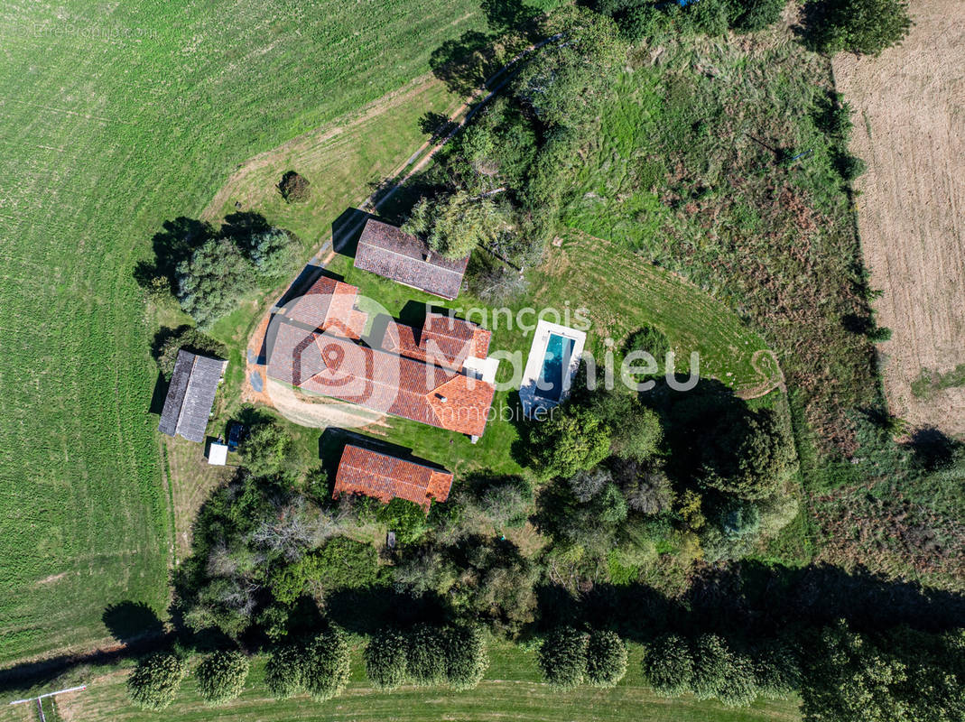 Maison à CHATILLON-SUR-CHALARONNE