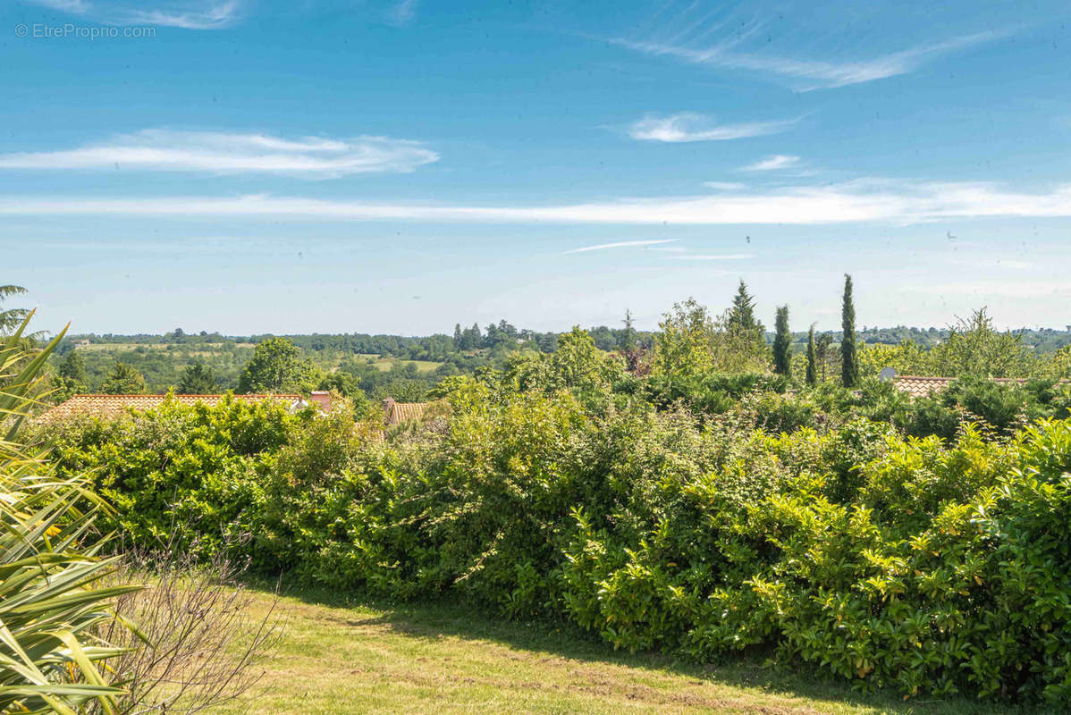 Maison à CARIGNAN-DE-BORDEAUX