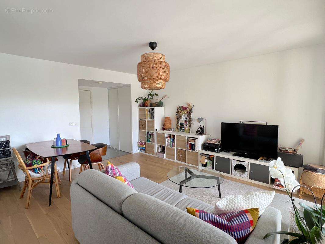 Appartement à VILLENEUVE-LOUBET