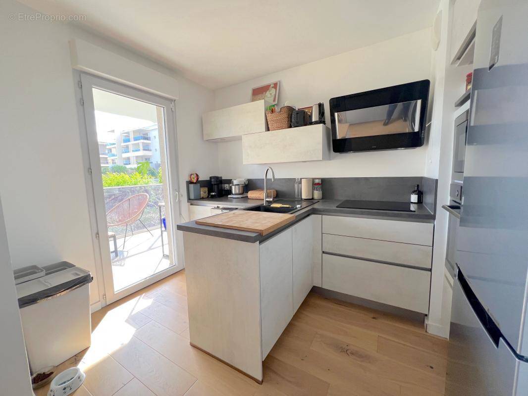 Appartement à VILLENEUVE-LOUBET