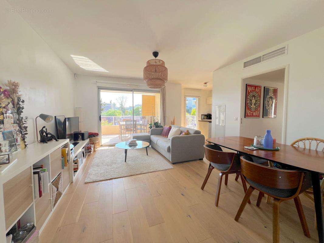 Appartement à VILLENEUVE-LOUBET