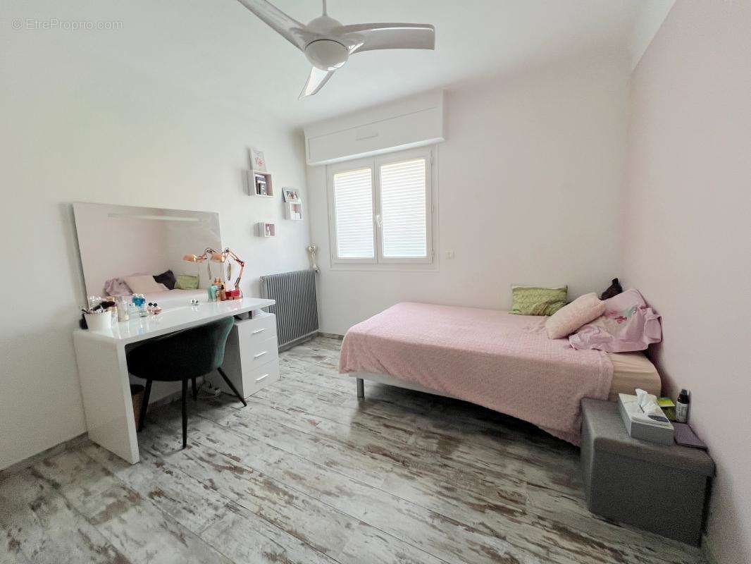 Appartement à VILLENEUVE-LOUBET