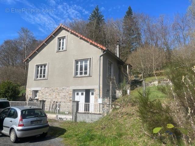 Maison à LACELLE