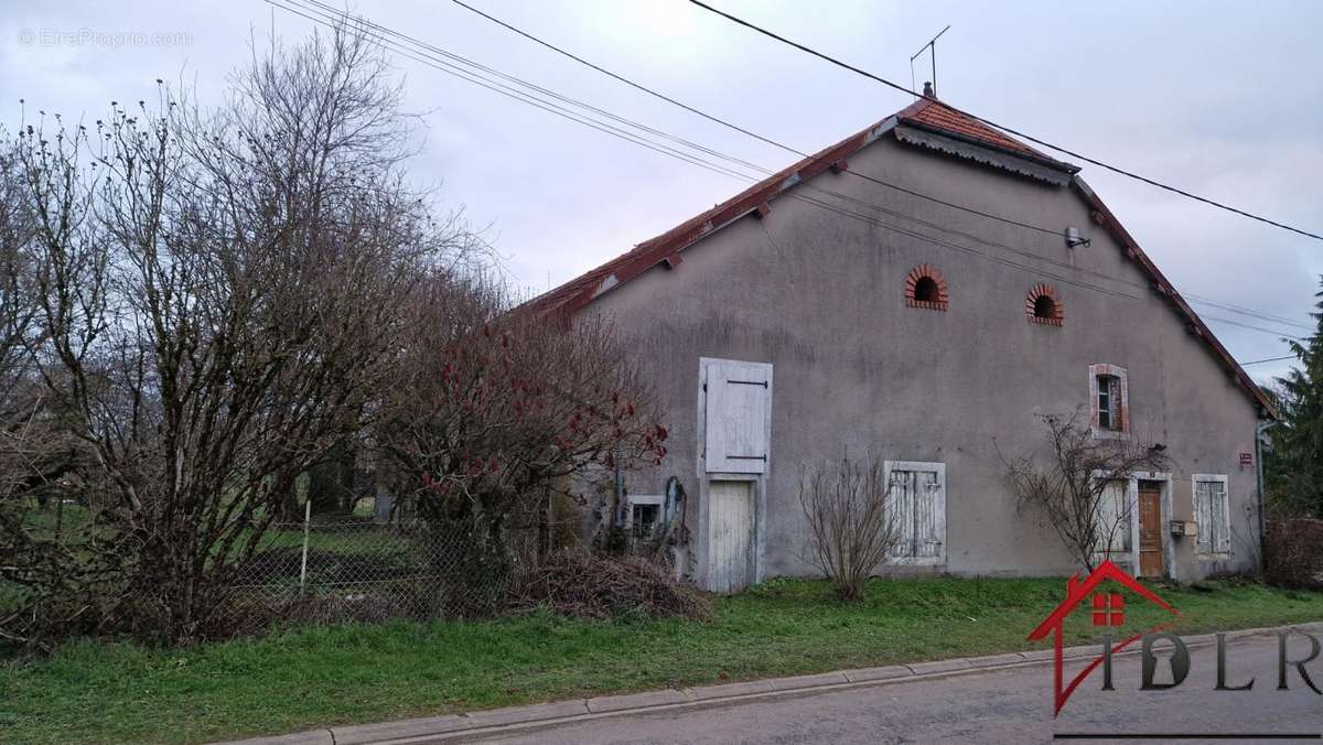 Maison à OUGE