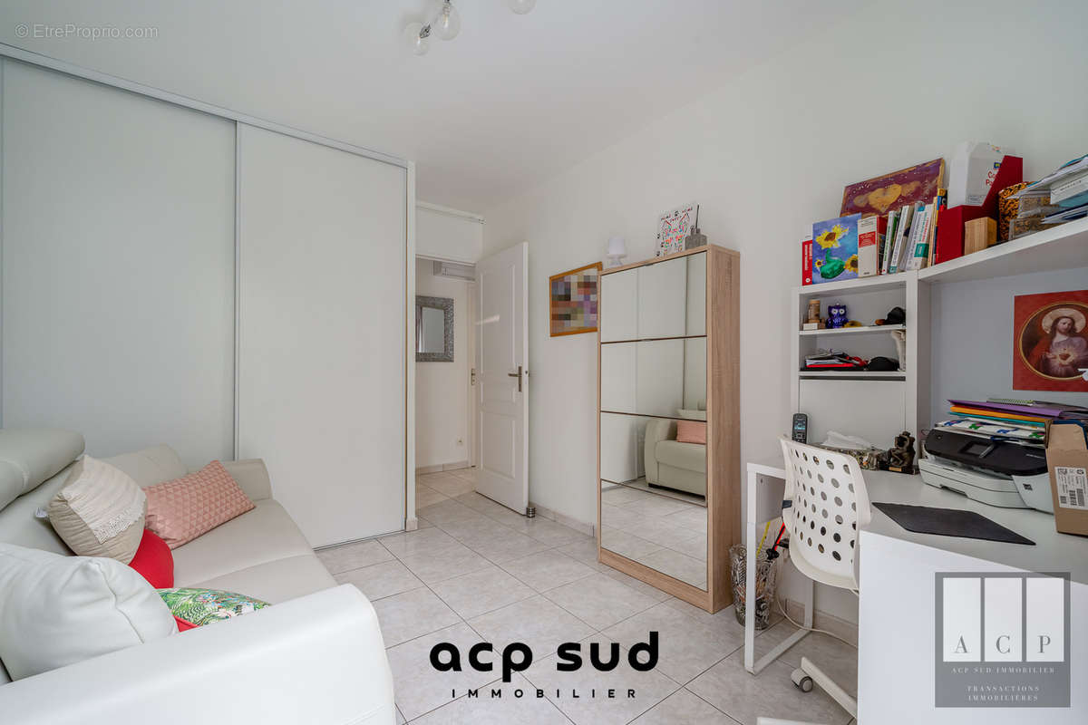 Appartement à MARSEILLE-12E