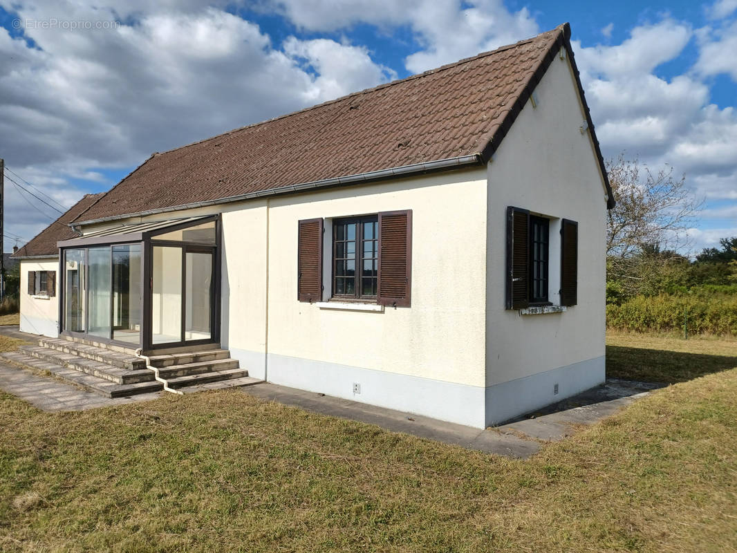 Maison à JUSSY-LE-CHAUDRIER