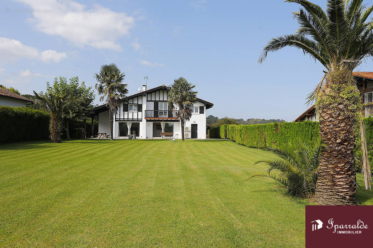 Maison à URRUGNE