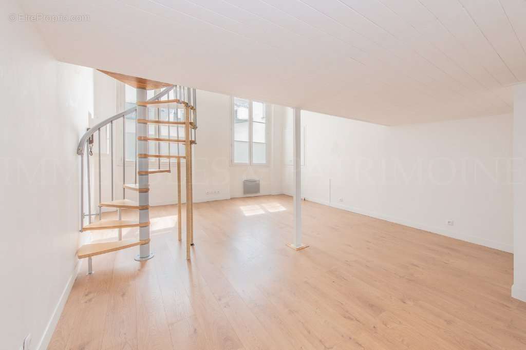 Appartement à PARIS-4E