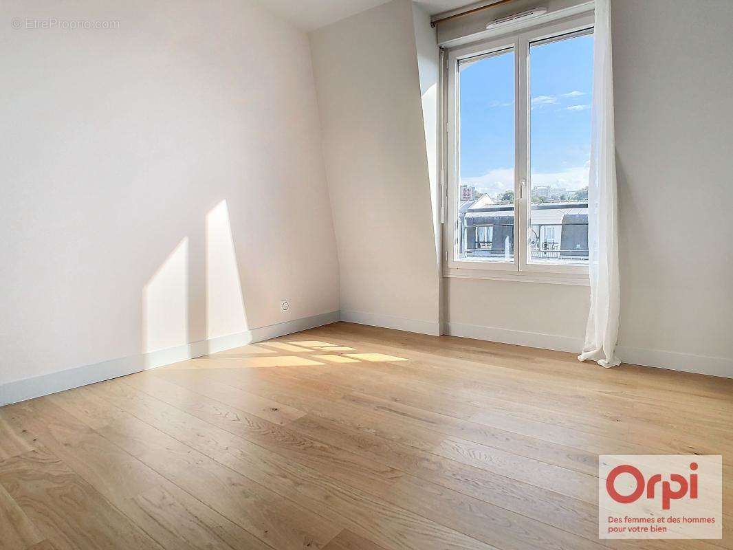 Appartement à ISSY-LES-MOULINEAUX