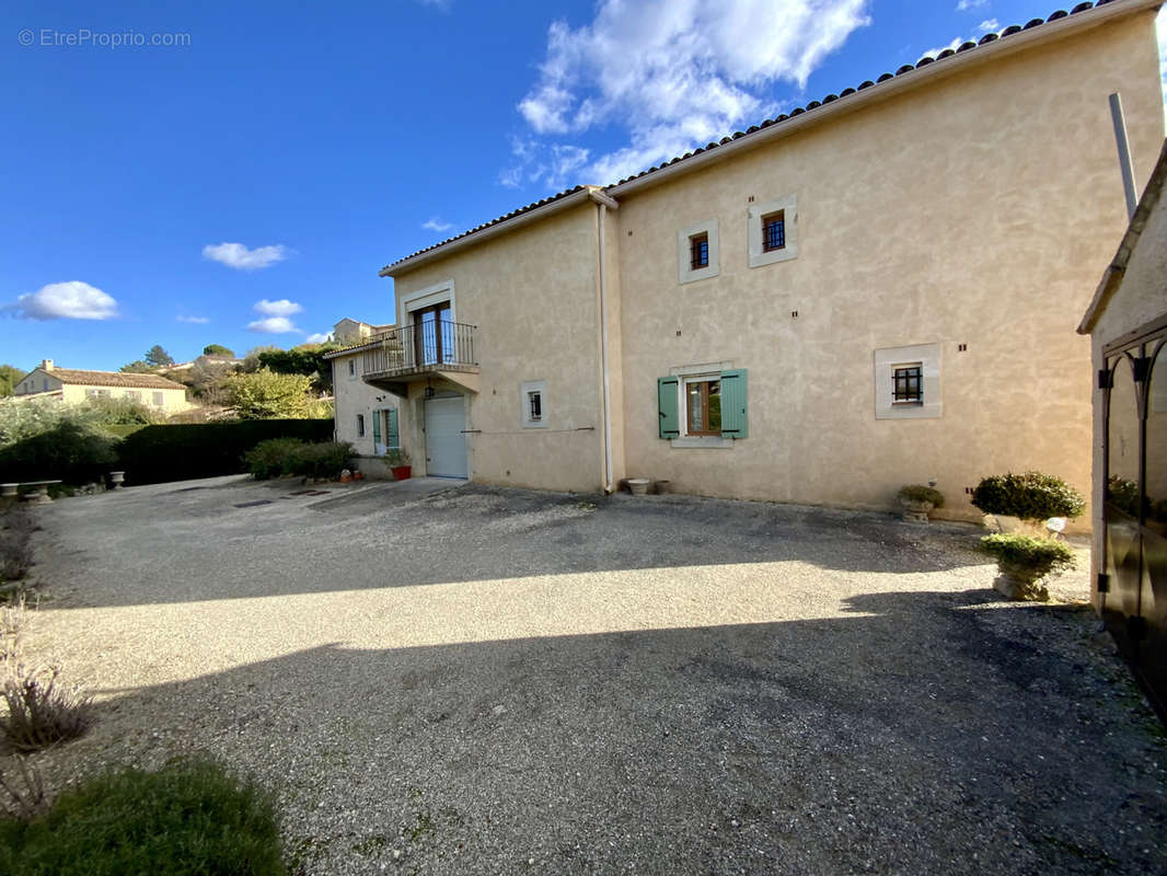 Maison à BONNIEUX