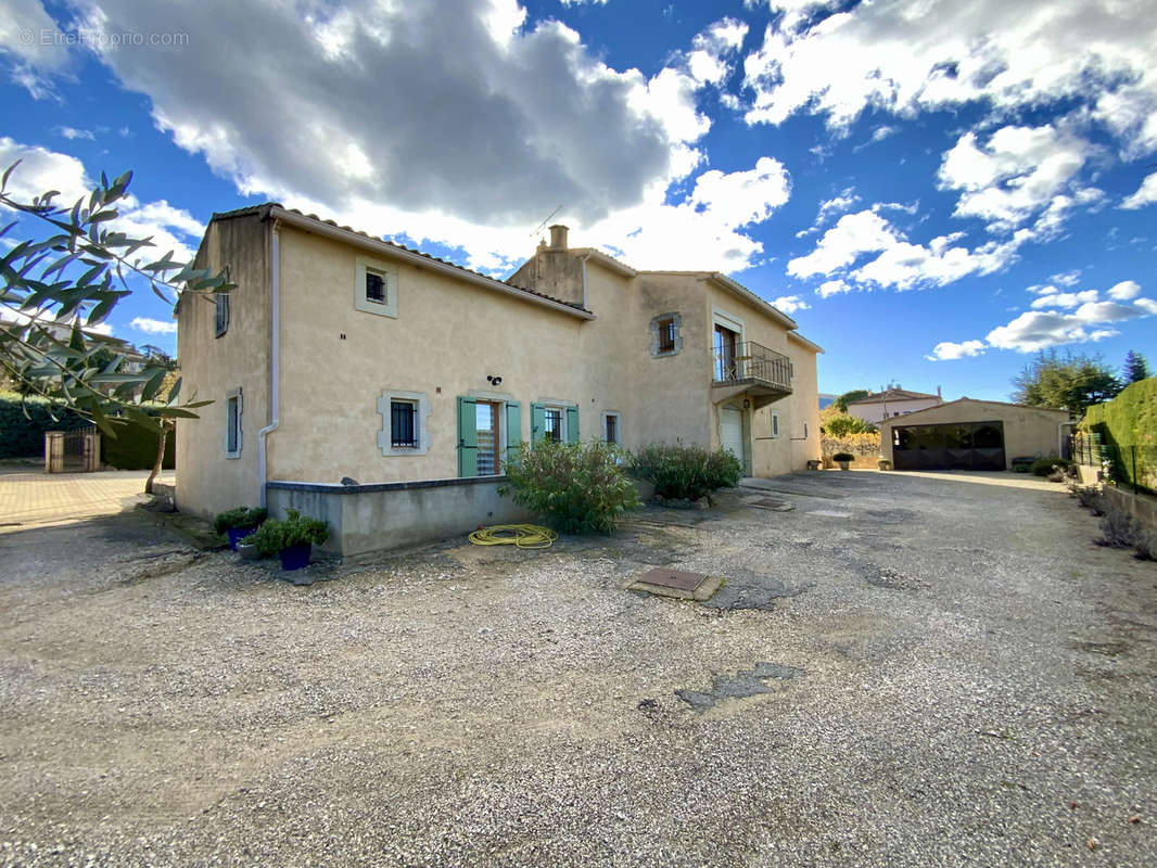 Maison à BONNIEUX