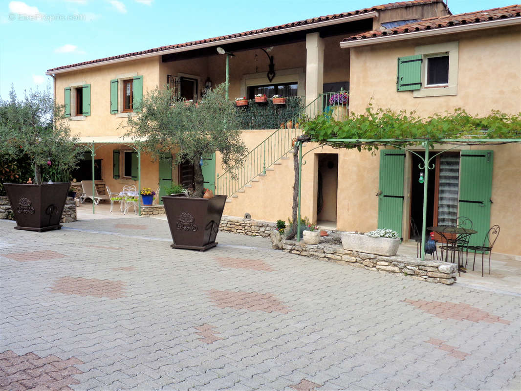 Maison à BONNIEUX