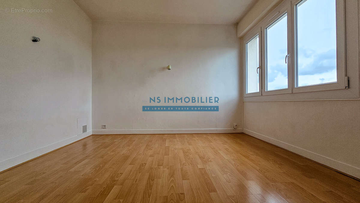 Appartement à SARTROUVILLE