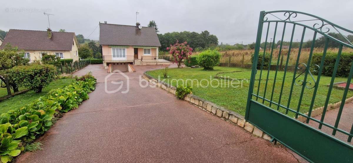 Maison à COURTENAY