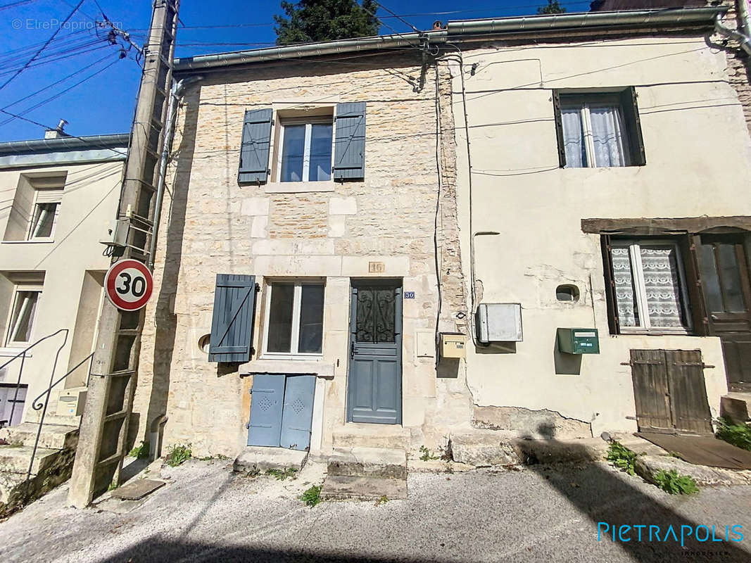 Maison à CHAUMONT