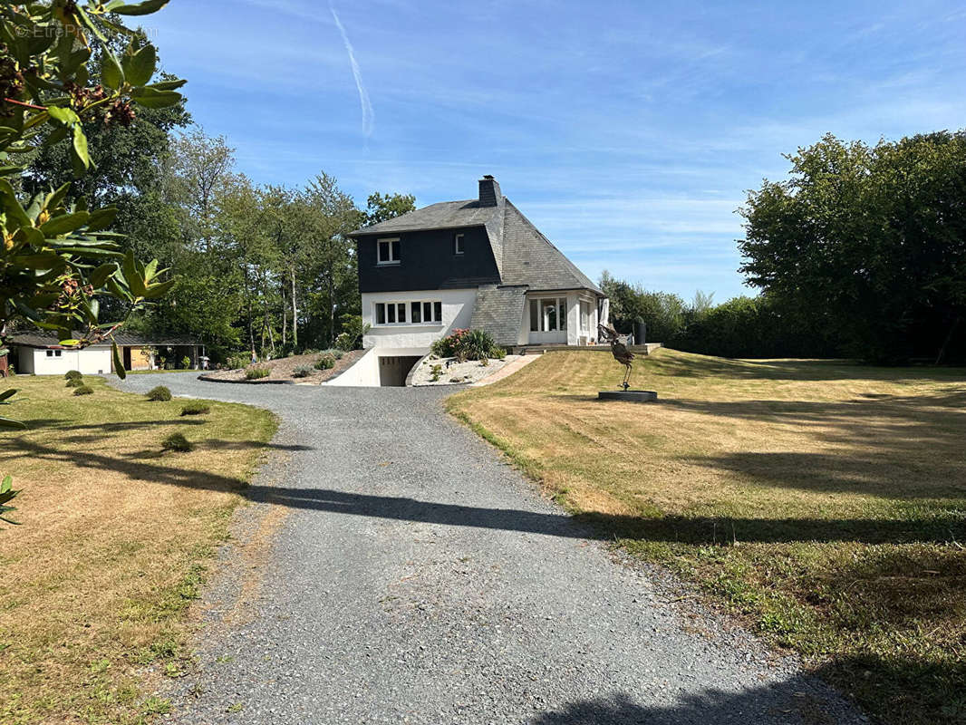 Maison à PONT-L&#039;EVEQUE