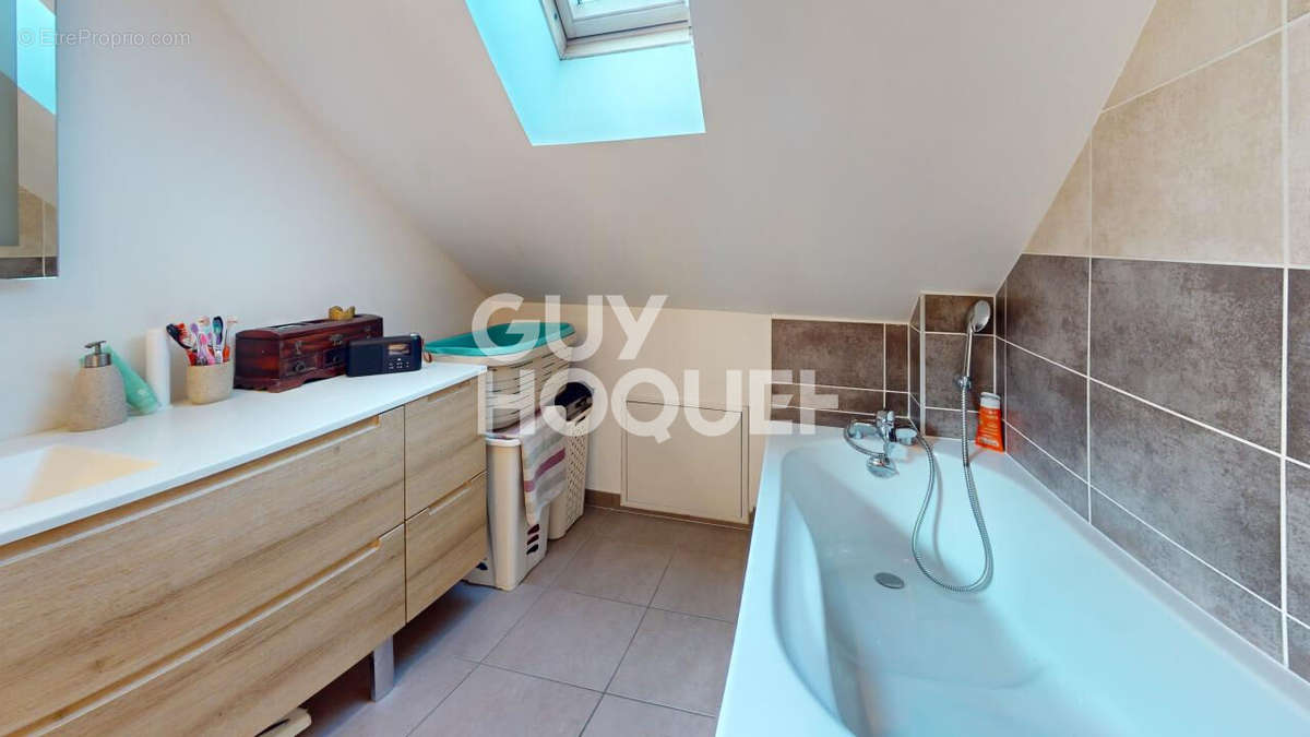 Appartement à AIX-LES-BAINS