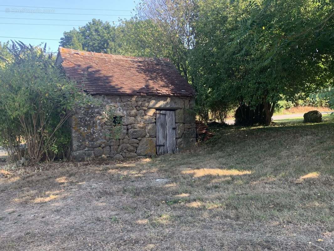 Maison à LA LANDE-DE-LOUGE