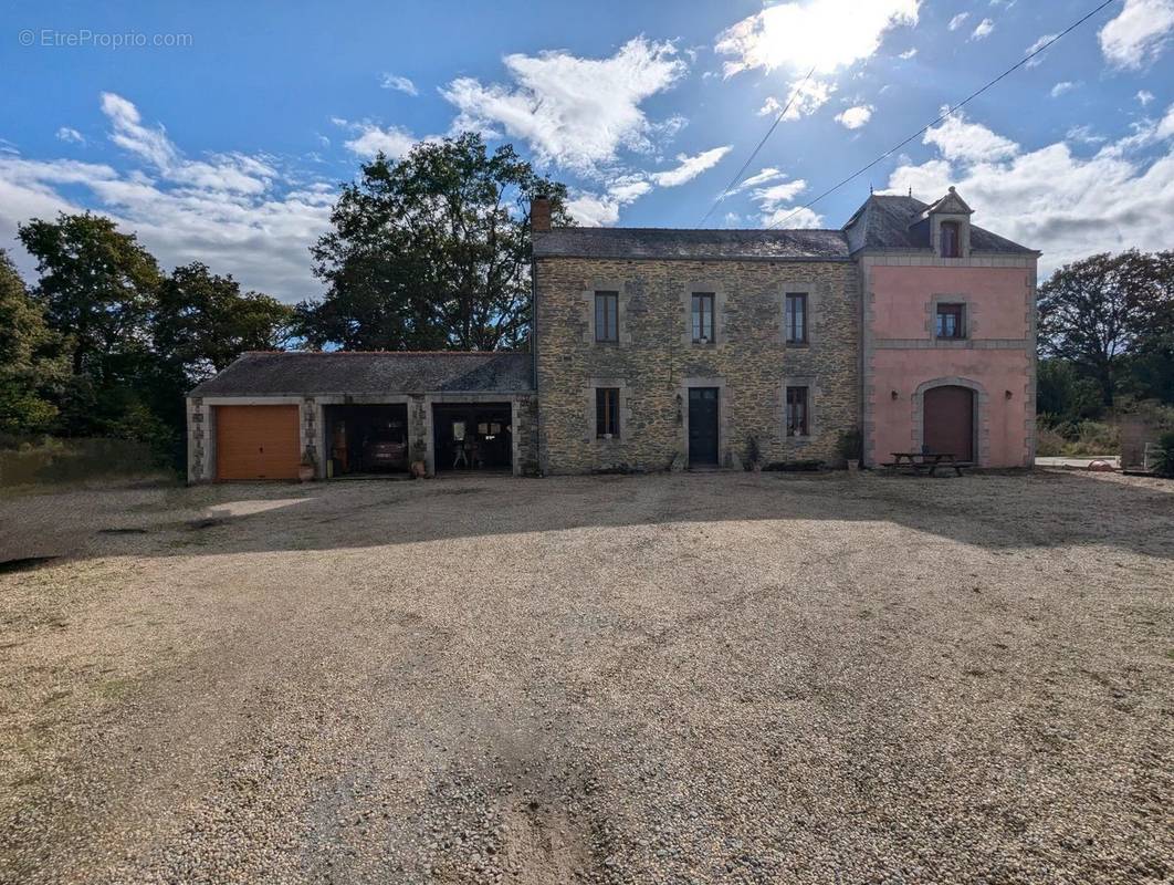 Maison à PLOERMEL