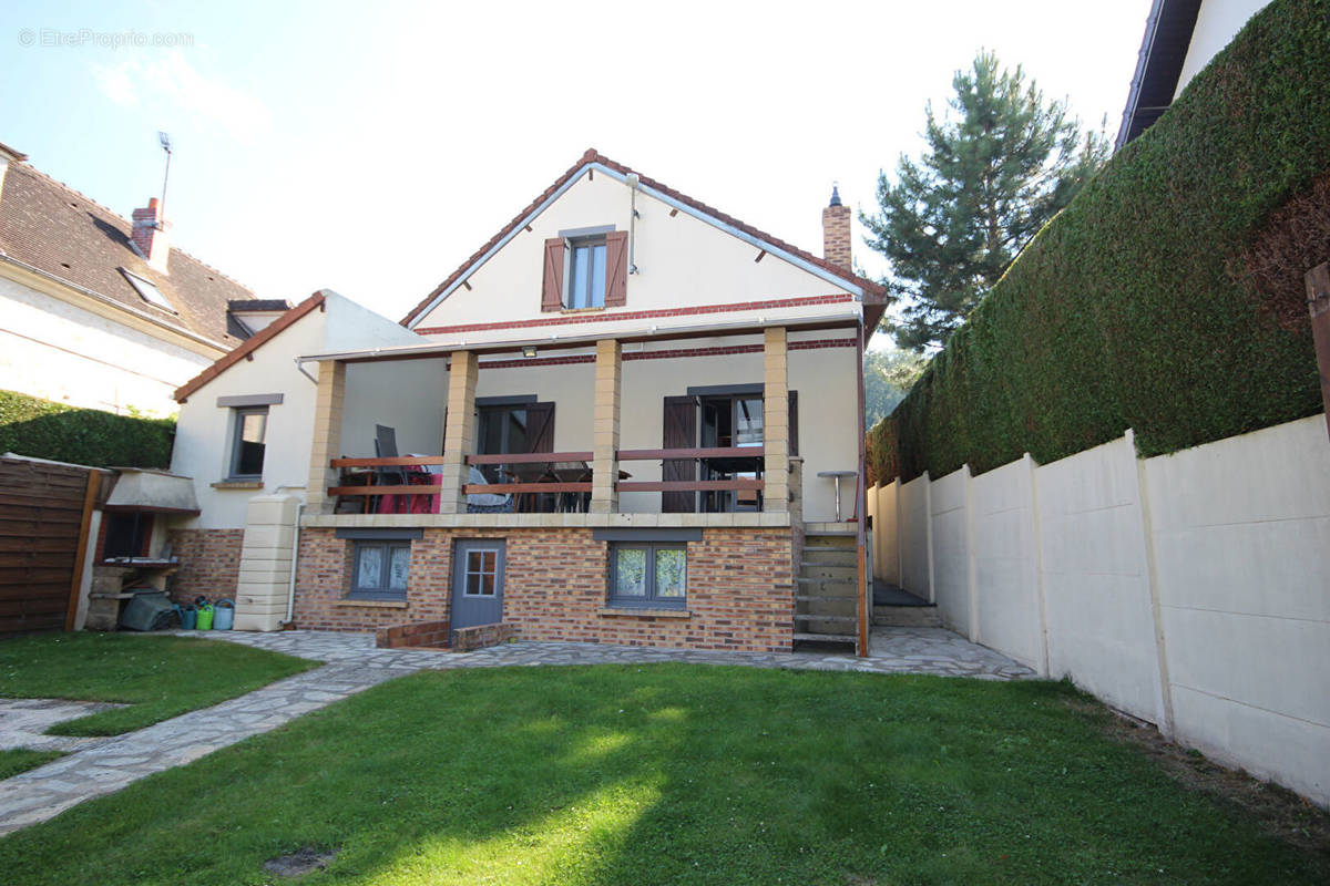 Maison à PONT-SAINTE-MAXENCE