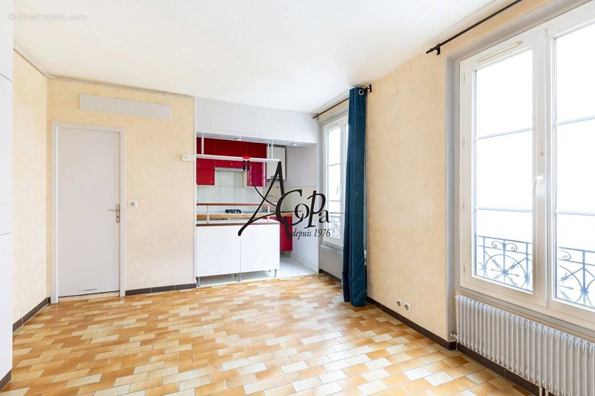 Appartement à PARIS-18E