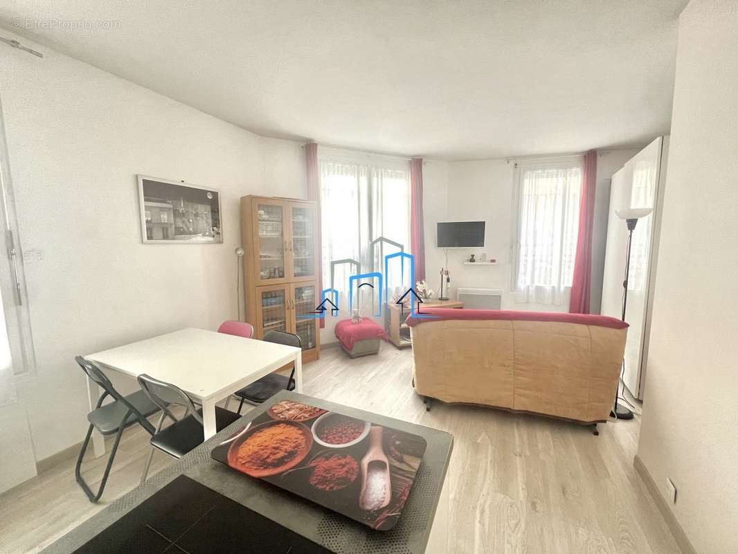 Appartement à PARIS-12E