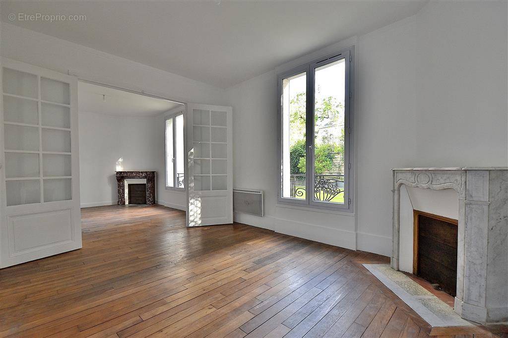 Appartement à SAINT-MAUR-DES-FOSSES