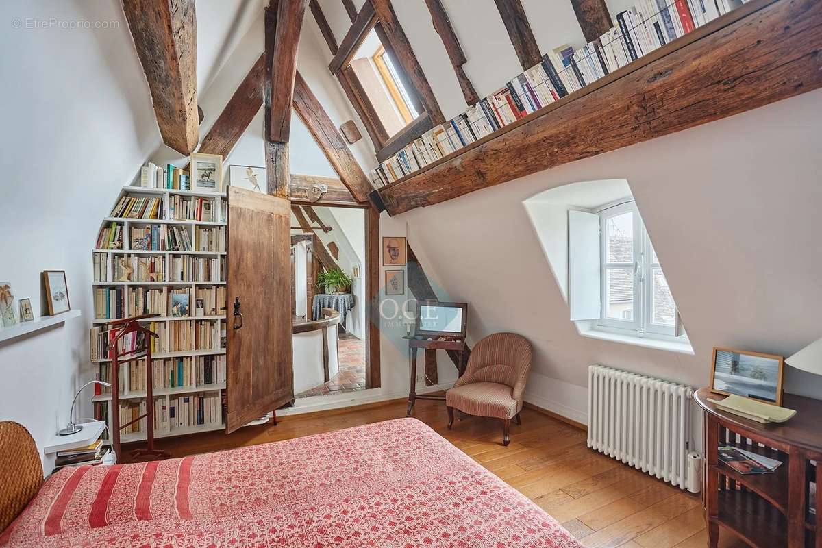 Appartement à PARIS-4E