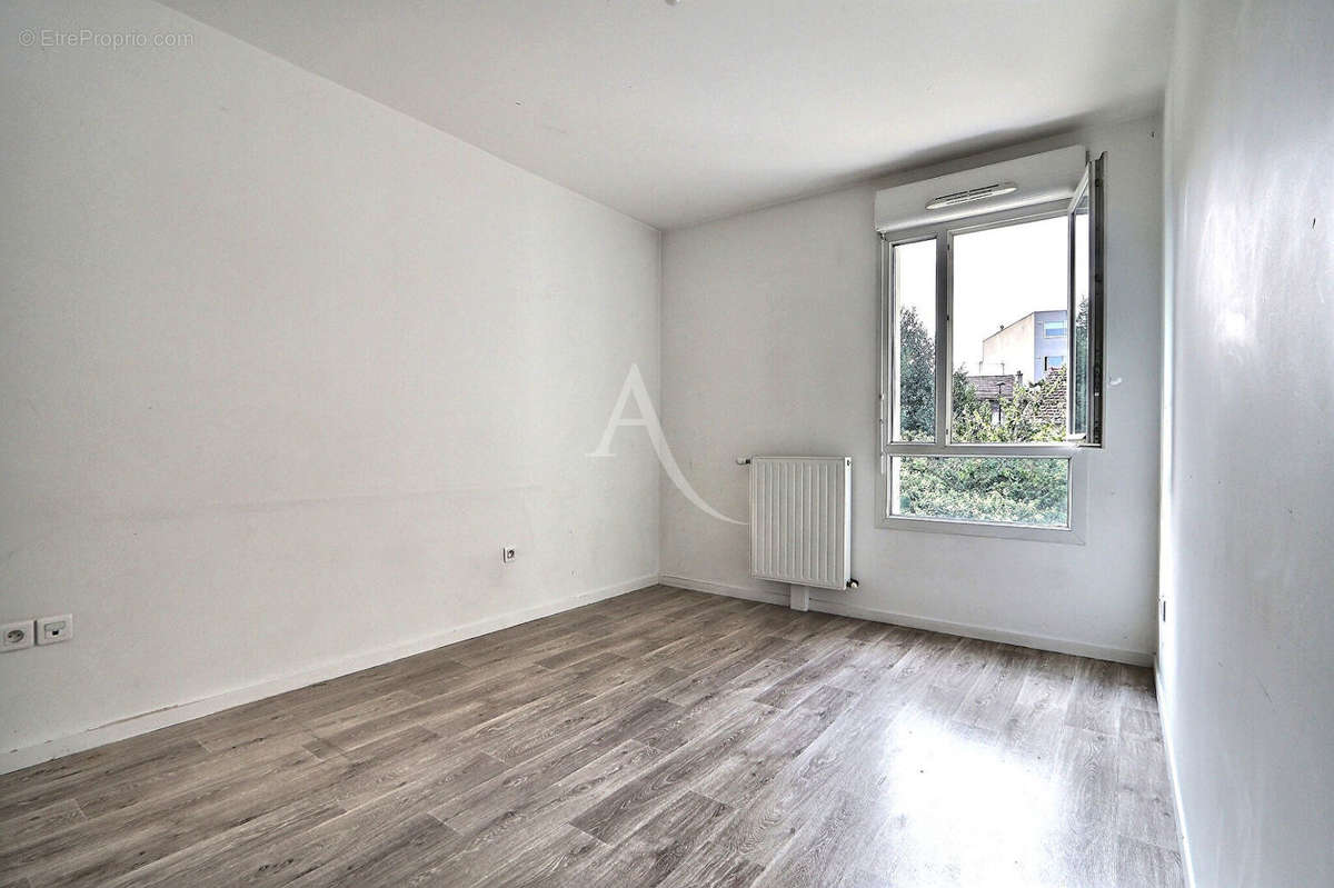 Appartement à AUBERVILLIERS