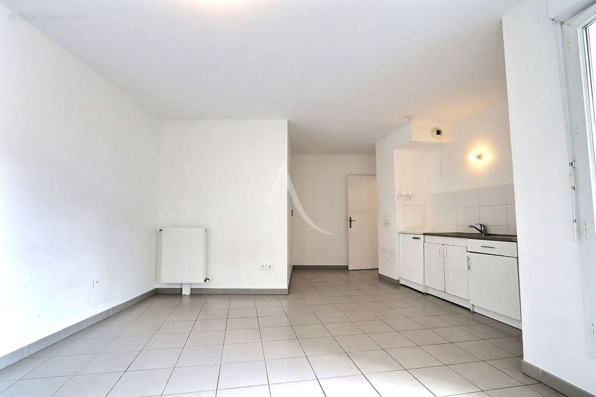 Appartement à AUBERVILLIERS