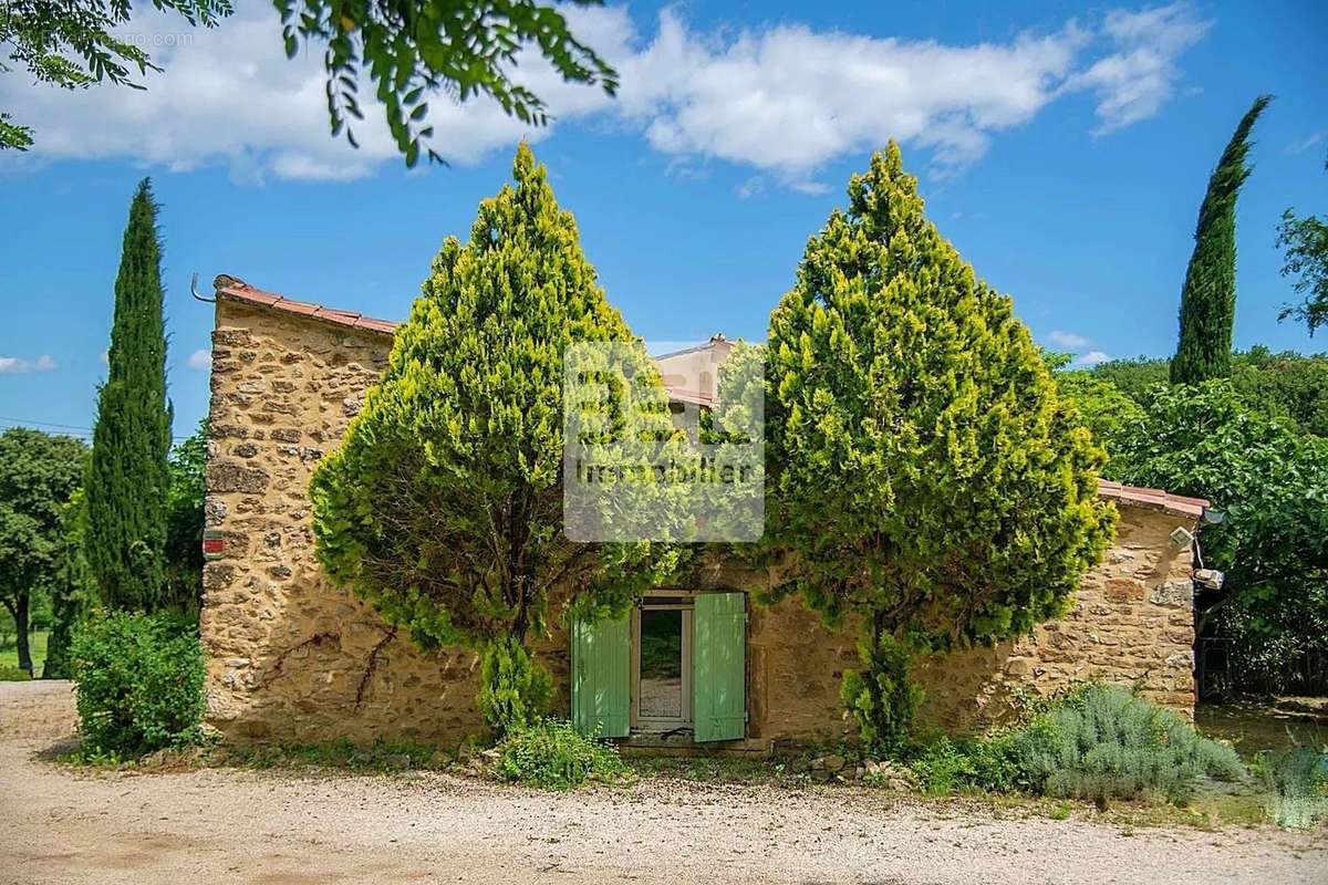 Maison à SABRAN