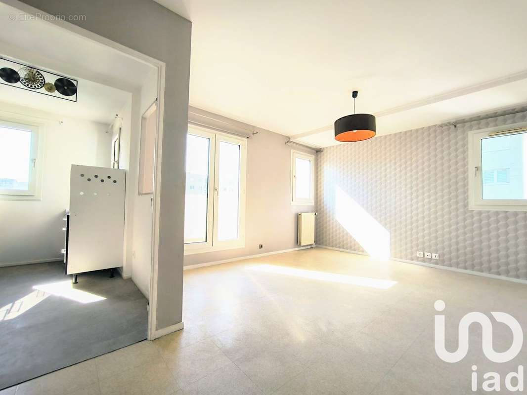 Photo 4 - Appartement à DAMMARIE-LES-LYS