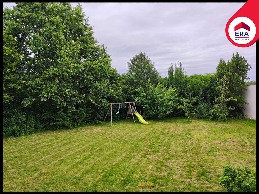 Terrain à VERN-SUR-SEICHE