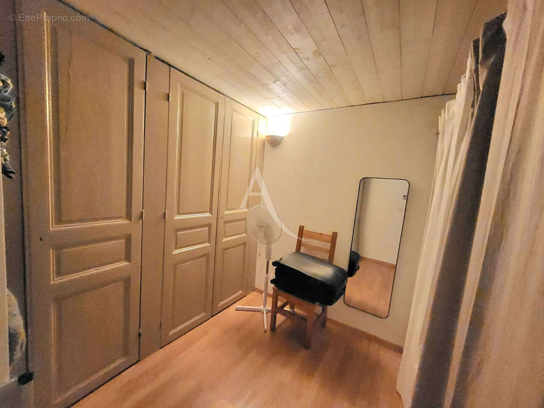 Appartement à THOUARCE