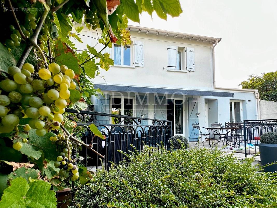 Maison à CHENNEVIERES-SUR-MARNE