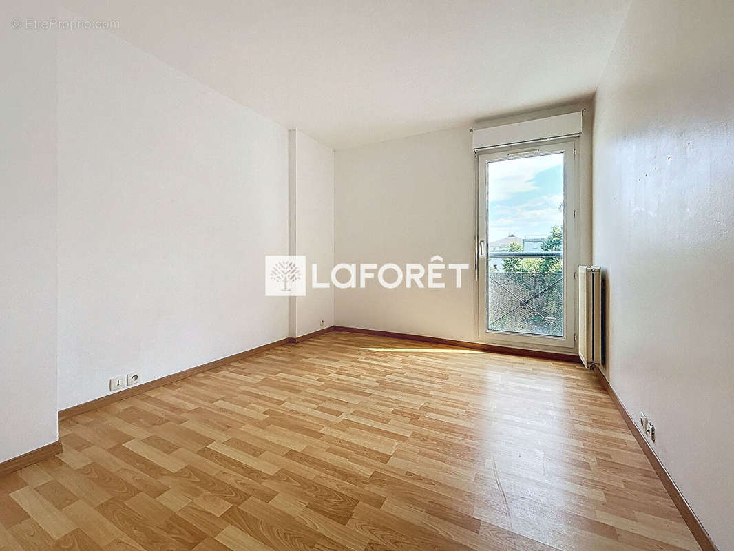 Appartement à MOISSY-CRAMAYEL