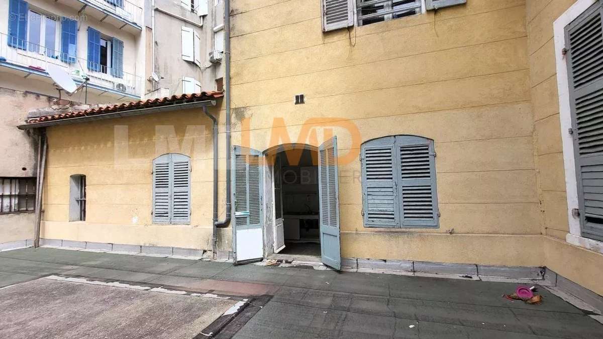 Appartement à MARSEILLE-1E