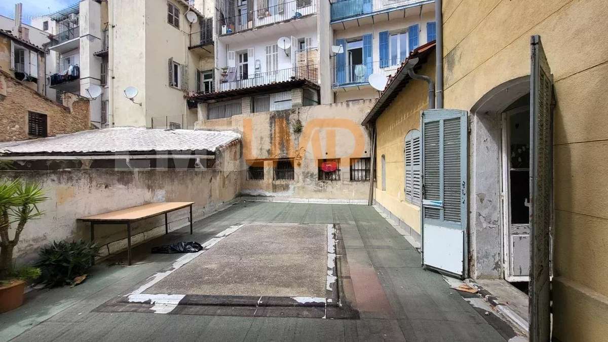 Appartement à MARSEILLE-1E