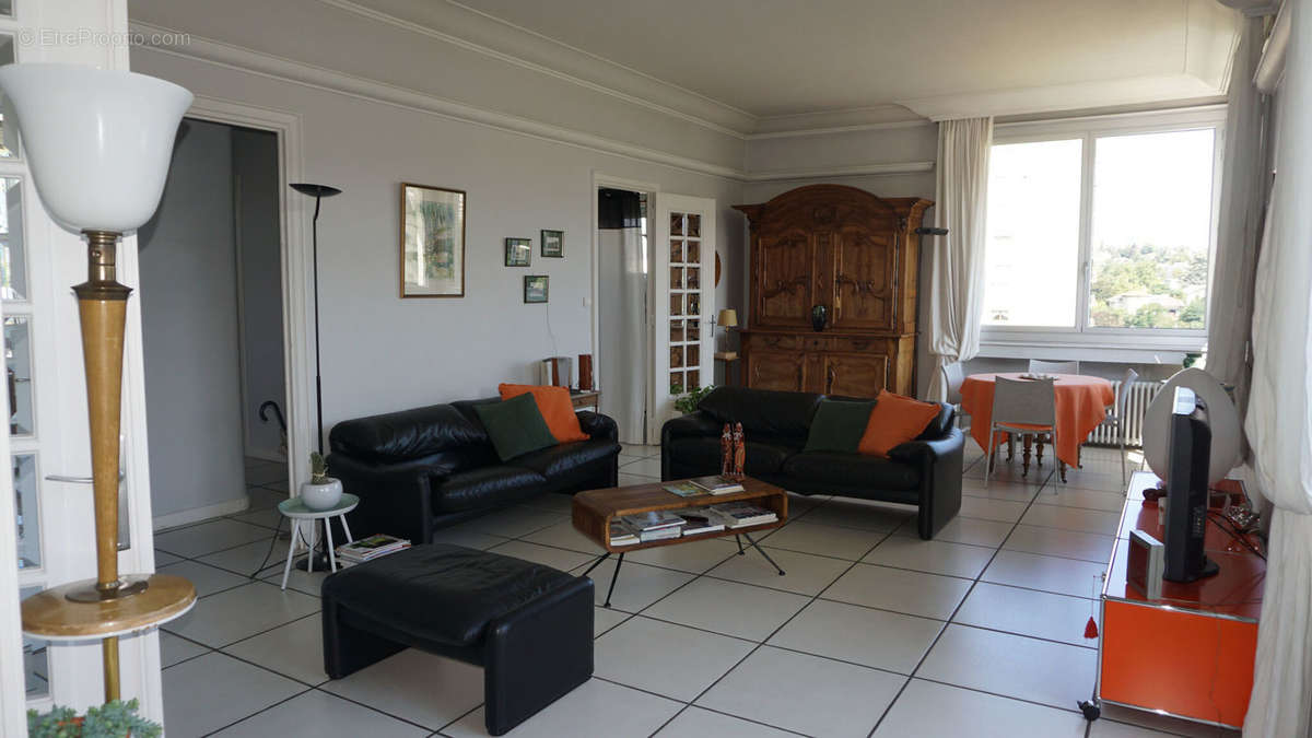 Appartement à SAINT-ETIENNE