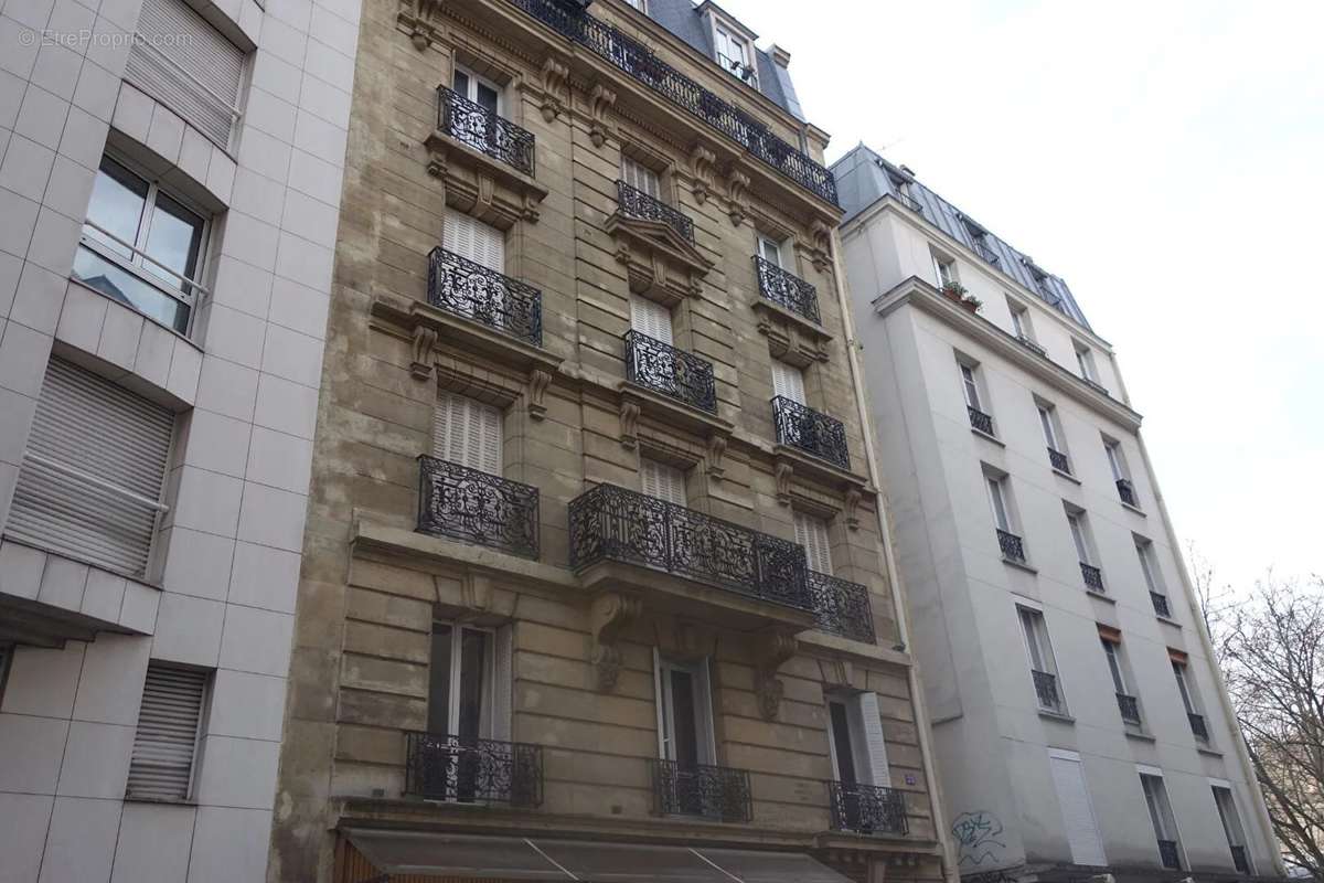 Appartement à PARIS-18E