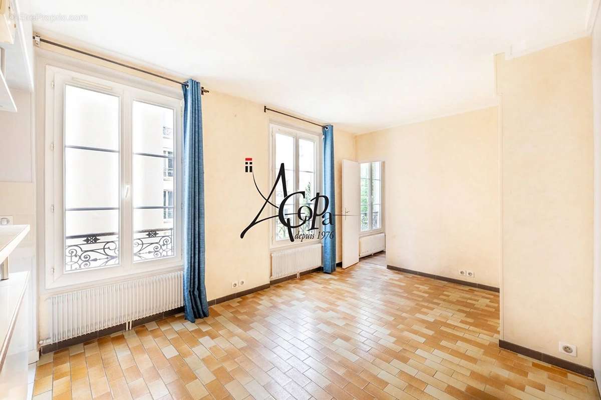 Appartement à PARIS-18E