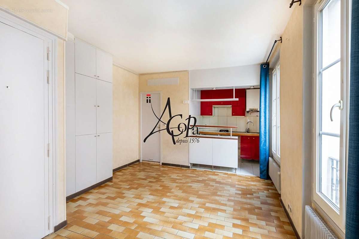 Appartement à PARIS-18E