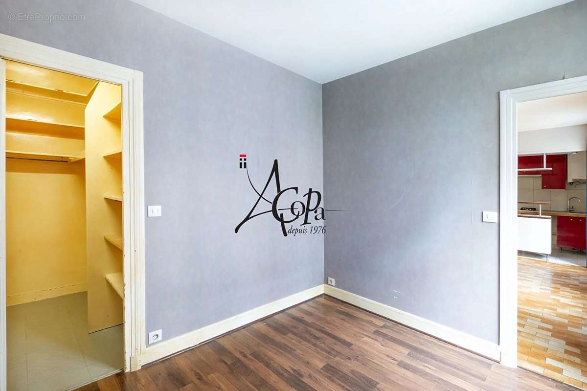 Appartement à PARIS-18E