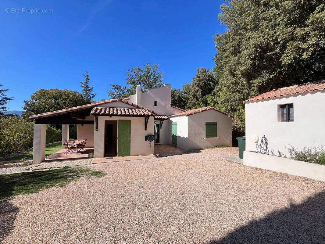 Maison à SAINT-MAXIMIN-LA-SAINTE-BAUME