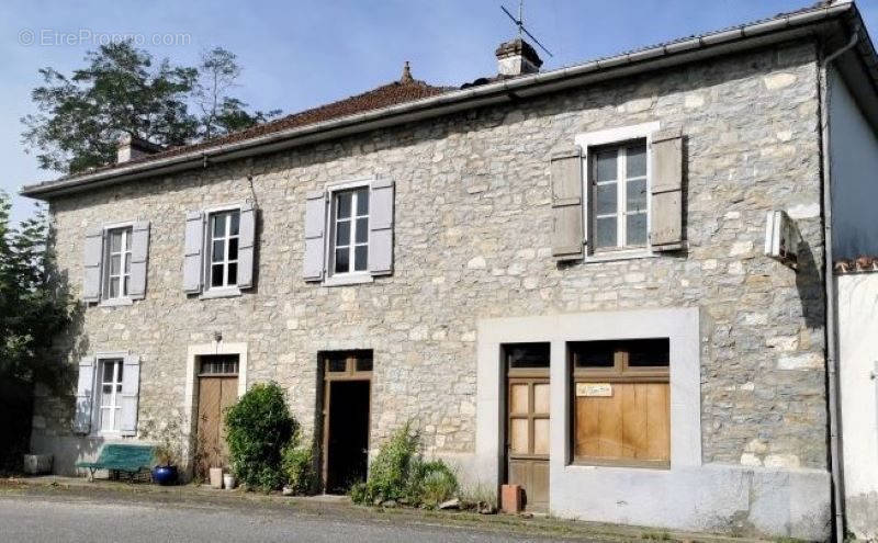 Maison à LARRIBAR-SORHAPURU