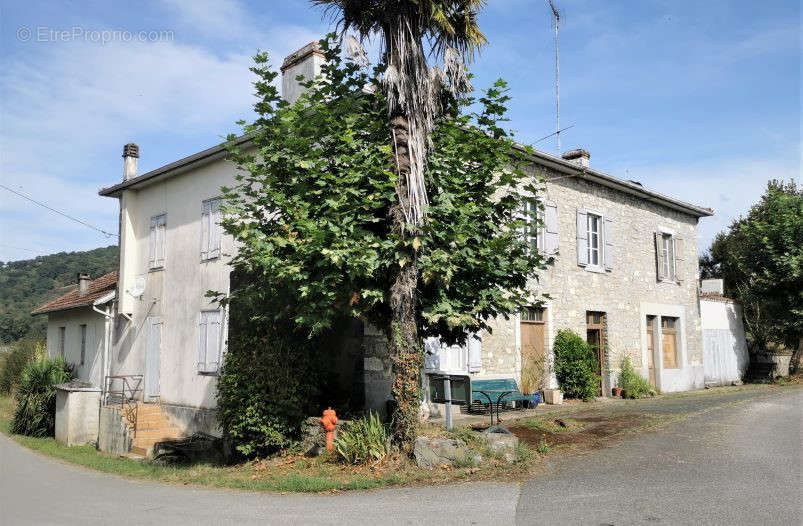 Maison à LARRIBAR-SORHAPURU