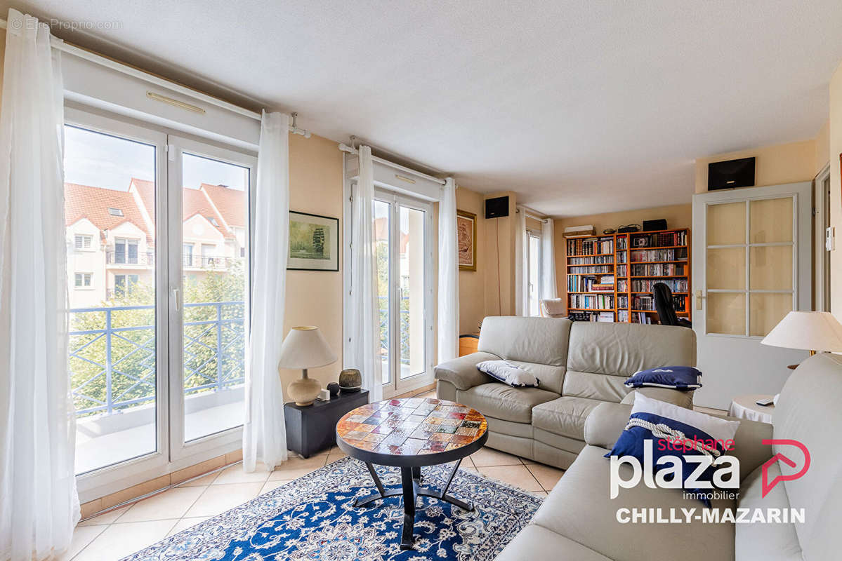 Appartement à CHILLY-MAZARIN