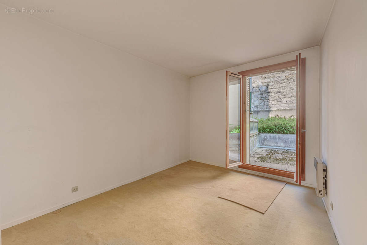 Appartement à PARIS-20E