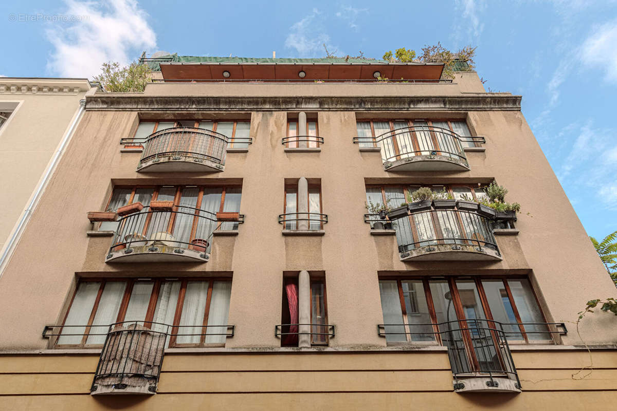 Appartement à PARIS-20E