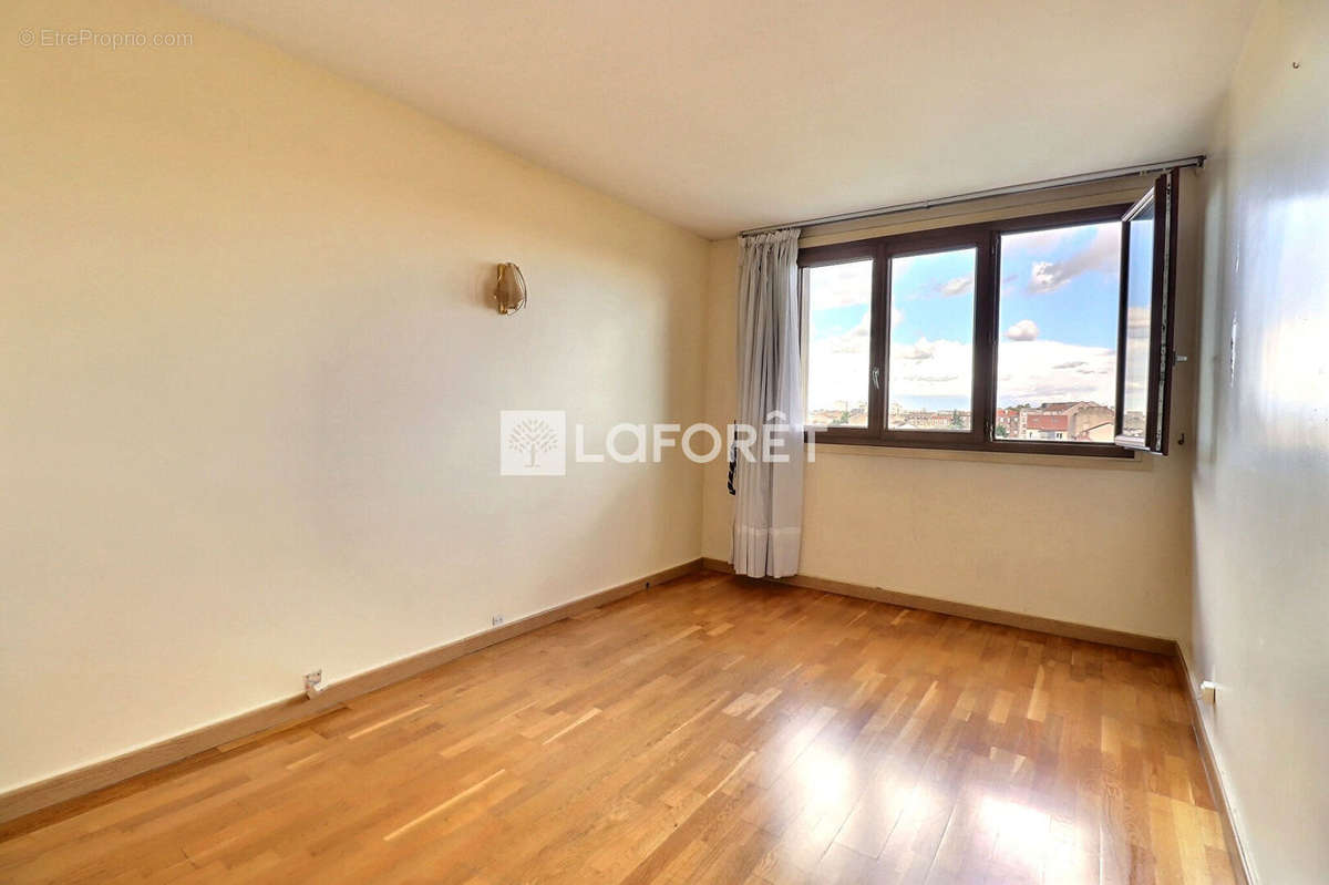 Appartement à VITRY-SUR-SEINE